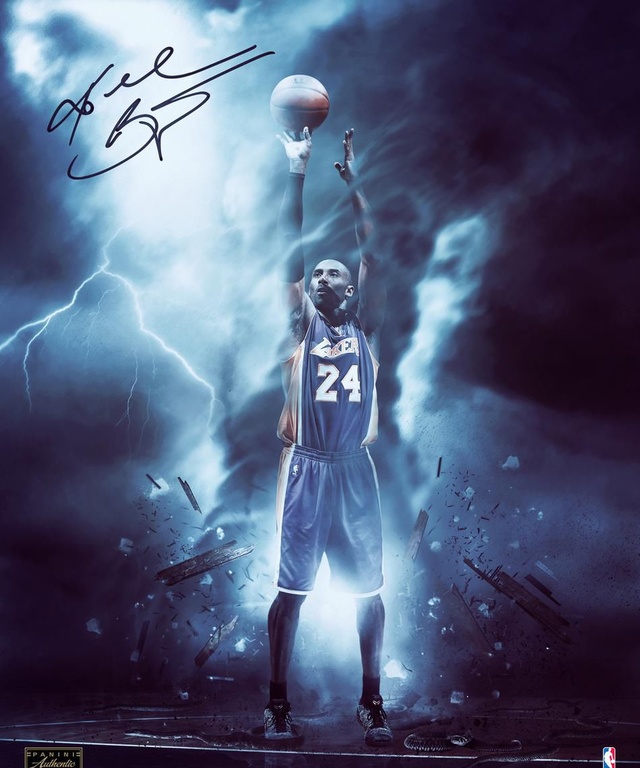 AC米兰官方晒球队03年欧冠决赛阵容，你知道前腰是谁吗？