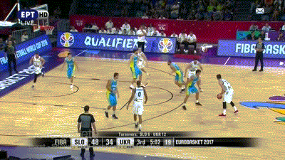 圣路易斯红雀队外野手卢·布罗克以 118 次盗垒刷新单季纪录（后被瑞奇·韩德森超越）