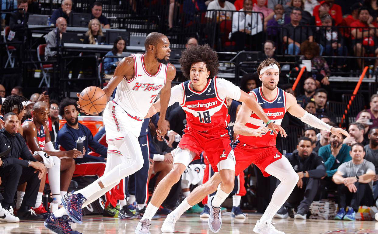 布里奇斯26分14板 黄蜂逆转公牛终结三连败